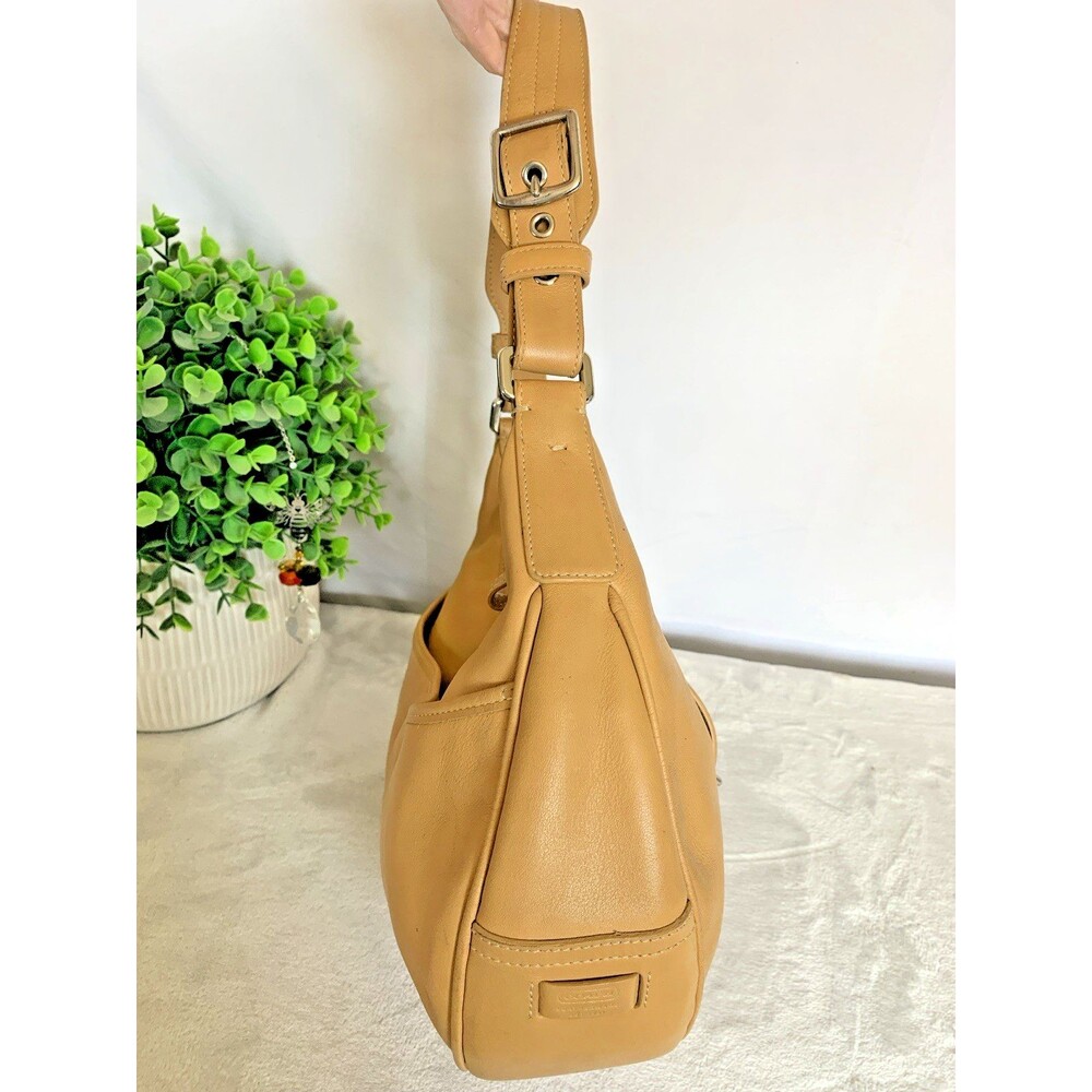 Coach Vintage Hamptons Leather Buckle Hobo Shoulder Bag 7548 Camel Tan - Picture 7 of 16